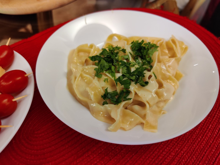 Fettuccine Alfredo