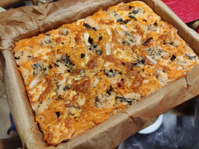 focaccia quattro fromaggi