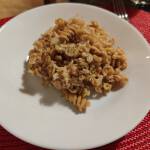 fusilli cu somon si ceapa in sos de vin
