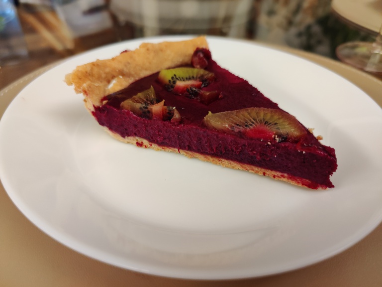 tarta cu sfecla si ciocolata alba