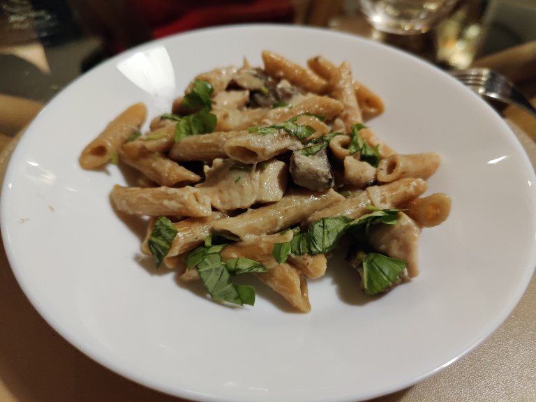 penne cu pui si vin marsala