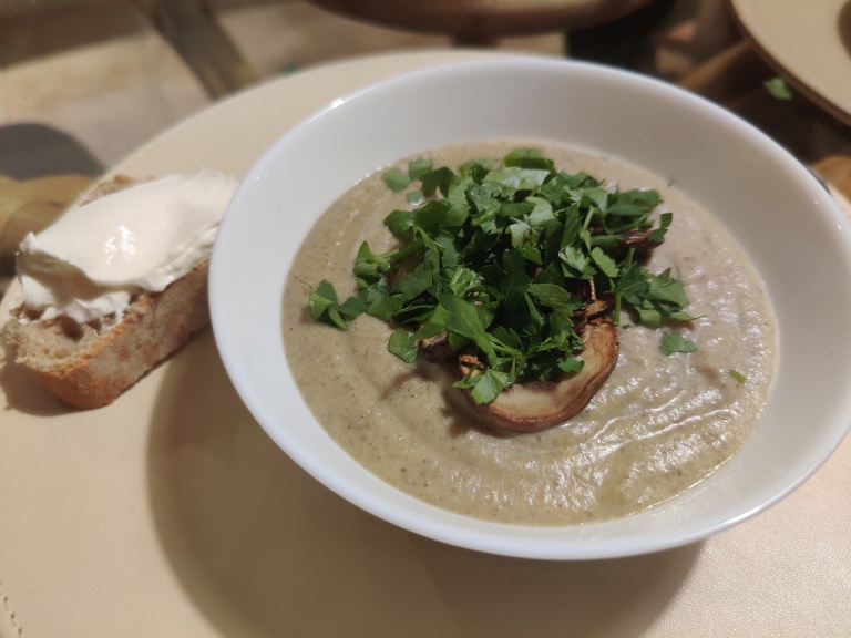 supa crema de ciuperci