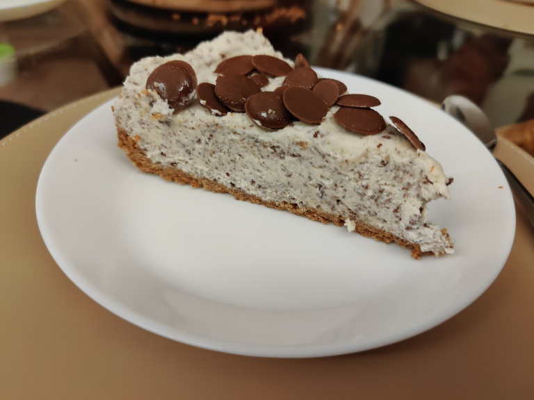 Cheesecake cu ciocolata neagra fara coacere