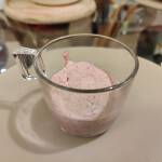 mousse de capsuni