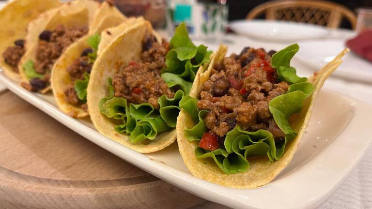 tacos chili con carne
