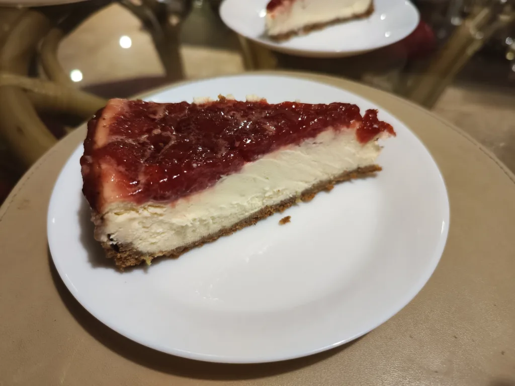 cheesecake cu capsuni