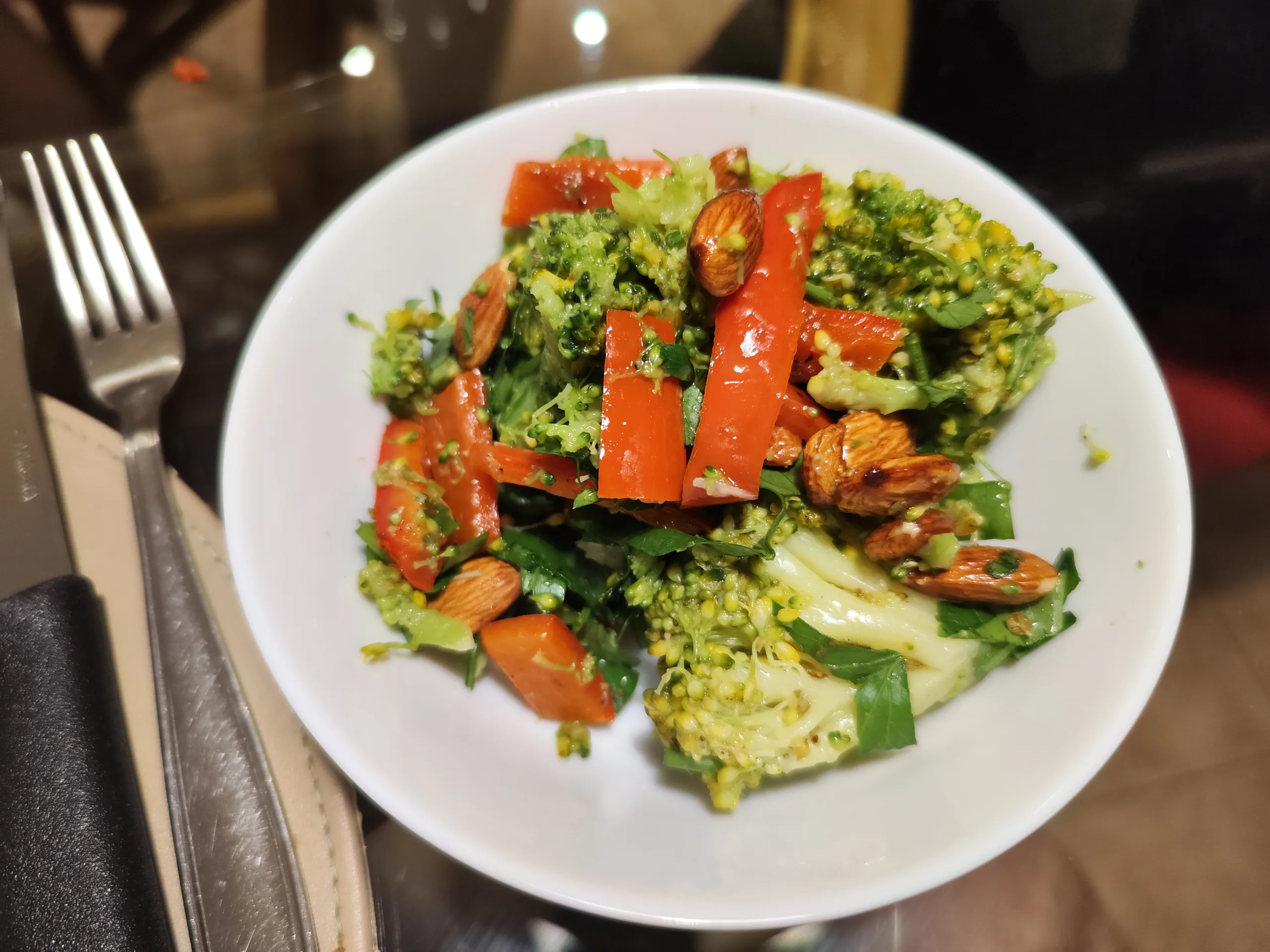 salata de brocoli si migdale