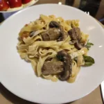 Tagliatelle Pancetta e Funghi