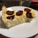 Tarta cu prune si crema de vanilie