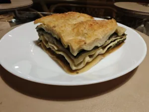 Lasagna cu vinete si spanac