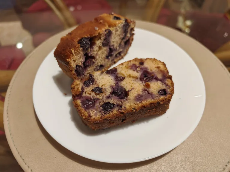 Cottage cheese blueberry cake