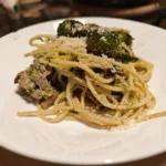 Spaghetti cu brocoli si varza de bruxelles