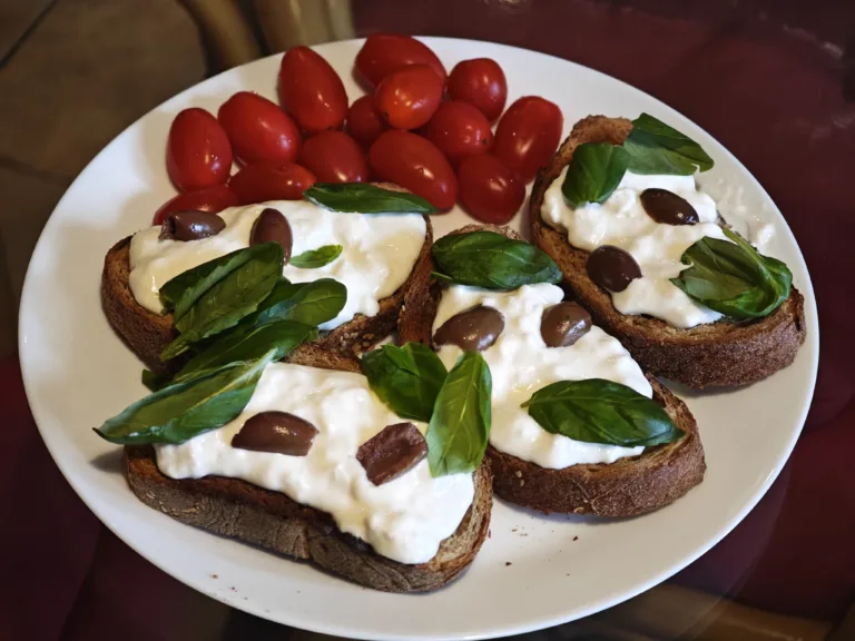 Bruschetta stracciatella