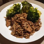 Pui cu noodles si brocoli