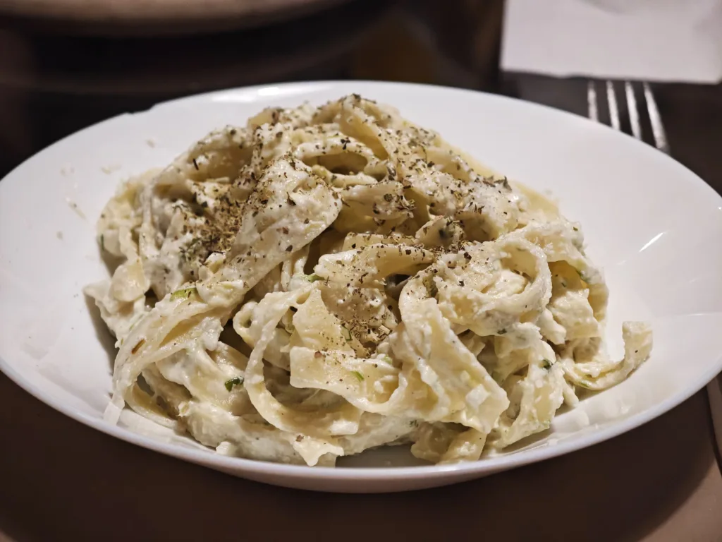 Tagliatelle Ricotta e Asparagi