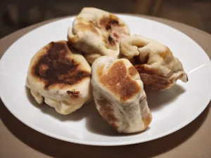 Placinte cu branza de burduf si dulceata de ardei iute