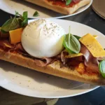 Sandwich cu sos de rosii si burrata