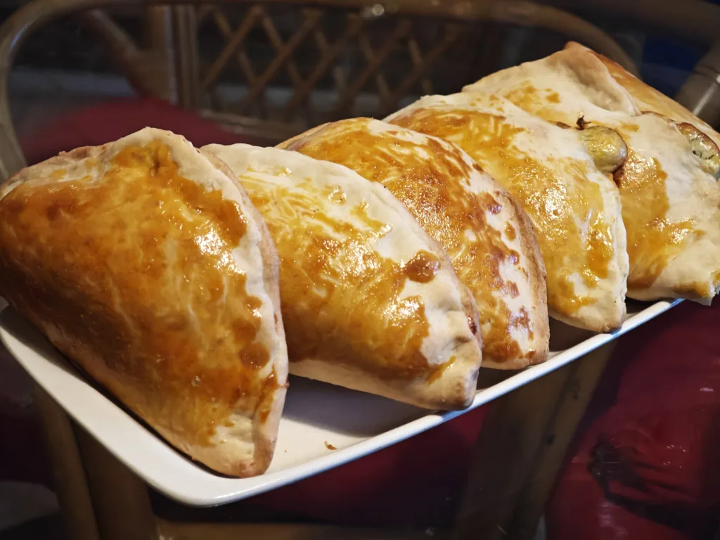 Placinta cu branza de burduf si marar