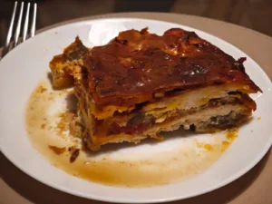 Musaca de vinete cu felii de pui