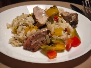 Muschiulet de porc cu ardei si orez