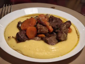 Pastrama de oaie in vin