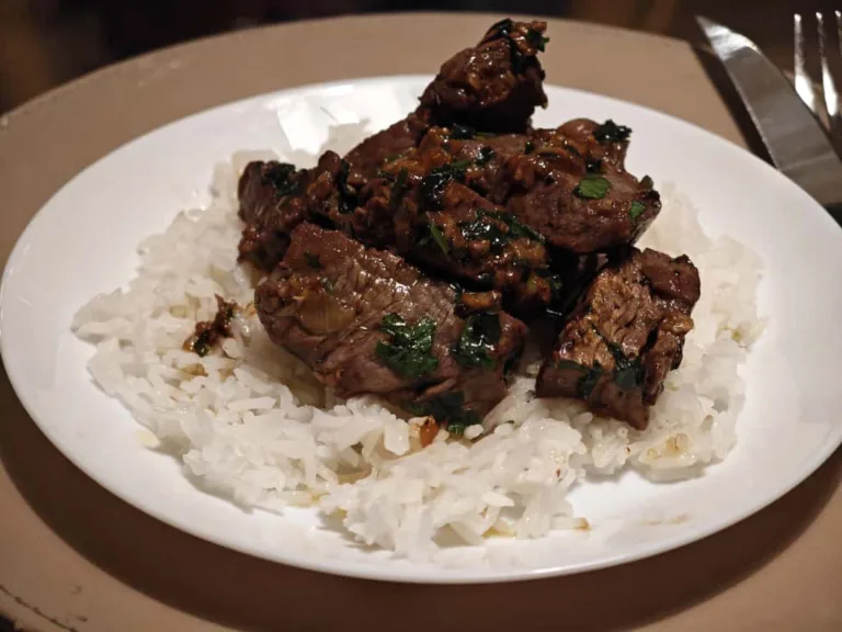 Muschi de vita cu unt si usturoi