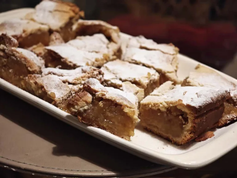 Placinta cu mere si aluat fraged