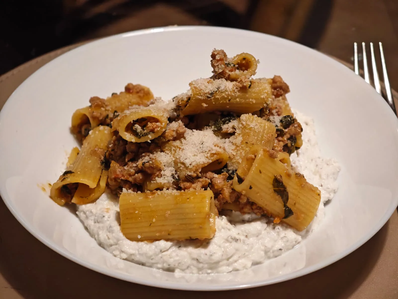 Rigatoni ragu di maiale e ricotta