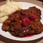 Snitel vienez cu sos de zmeura