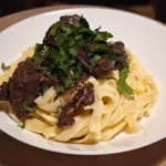 Tagliatelle alfredo con fegatini di pollo