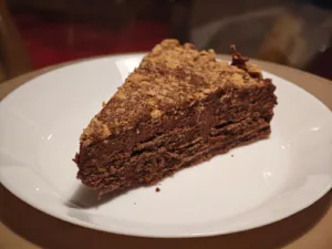 Tort de biscuiti cu ciocolata si mascarpone