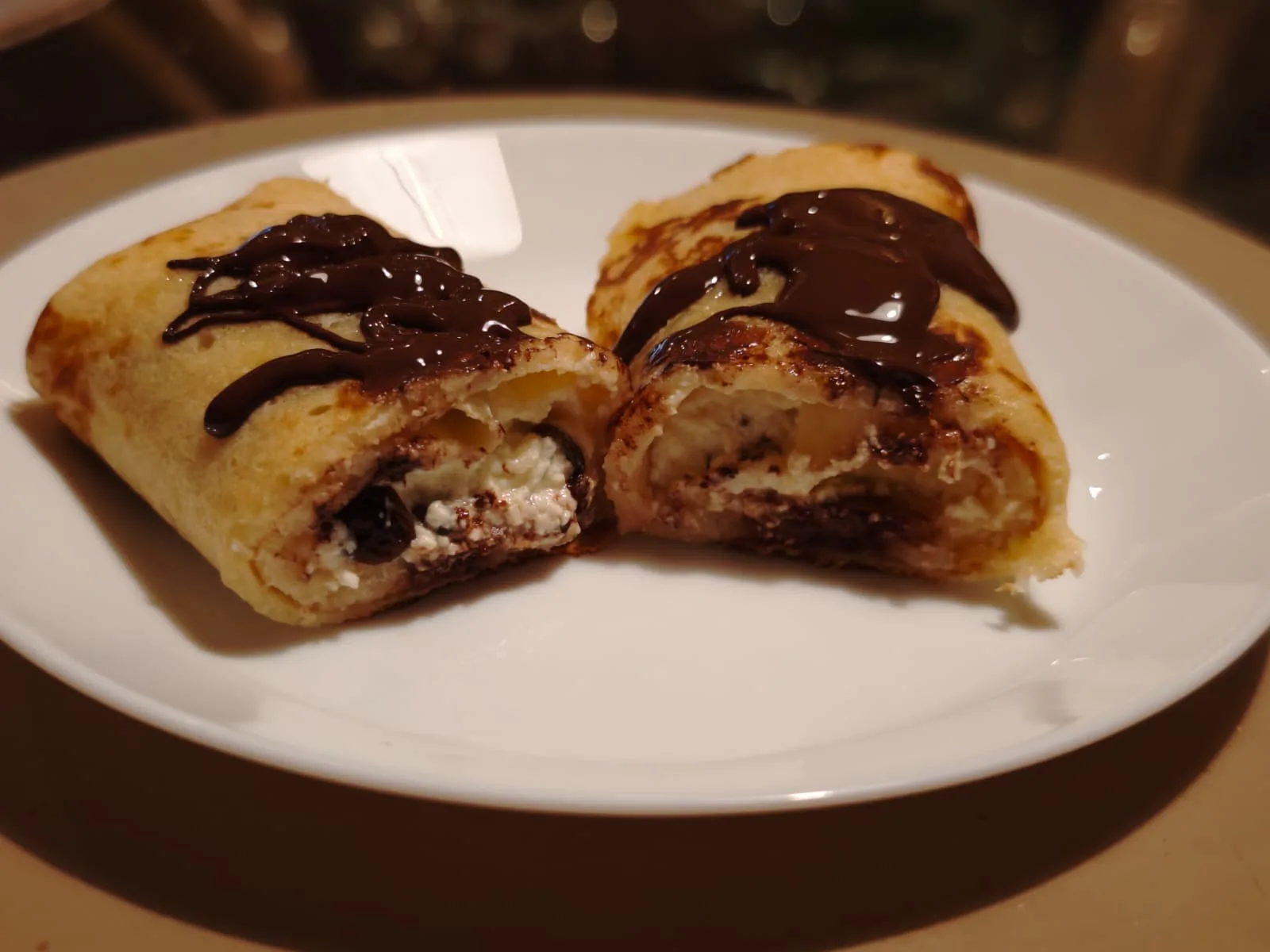 Clatite ardelenesti cu branza si ciocolata