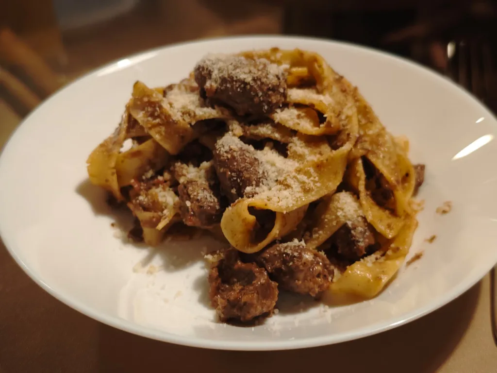 Fettuccine con le rigaglie di pollo