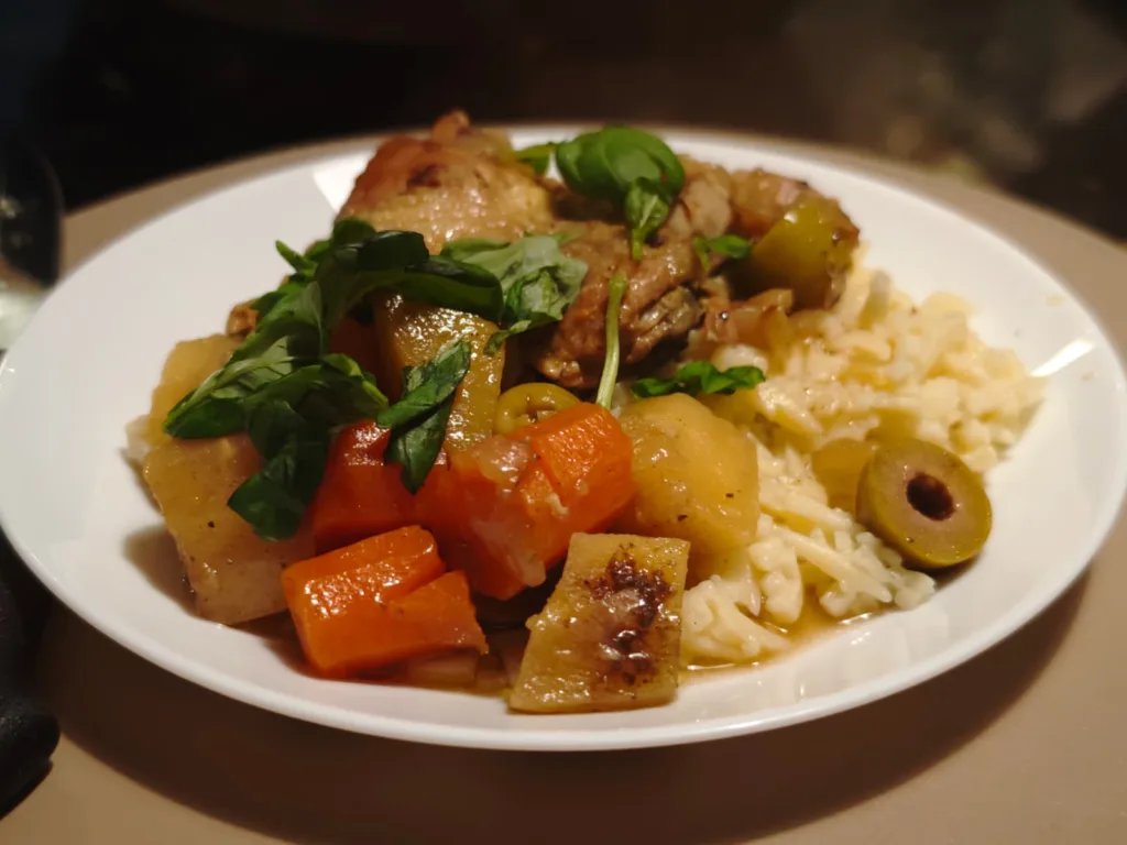 Tajine de pui cu masline verzi