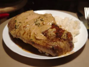 Cotlet afumat cu orez