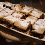 Placinta cu mere si prune uscate