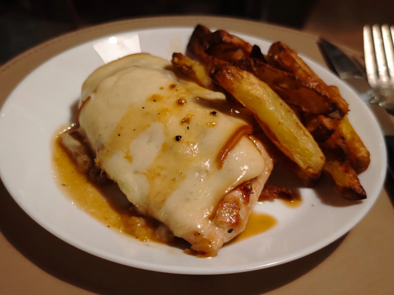 Pui cu mozarella afumata