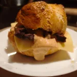Sandwich cu muschi de vita