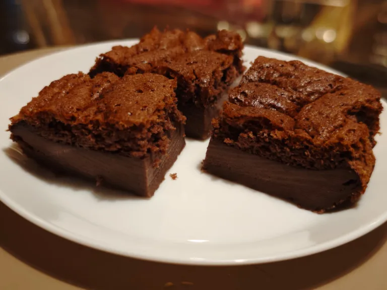 Chocolate magic cake