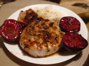 Cotlet de Porc cu Prune si Sos de Ghimbir