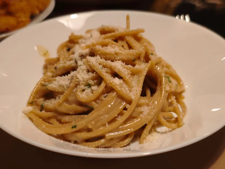 Carbonara cu confit de usturoi