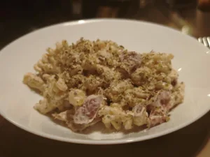 Fusilli cu curcan si bacon