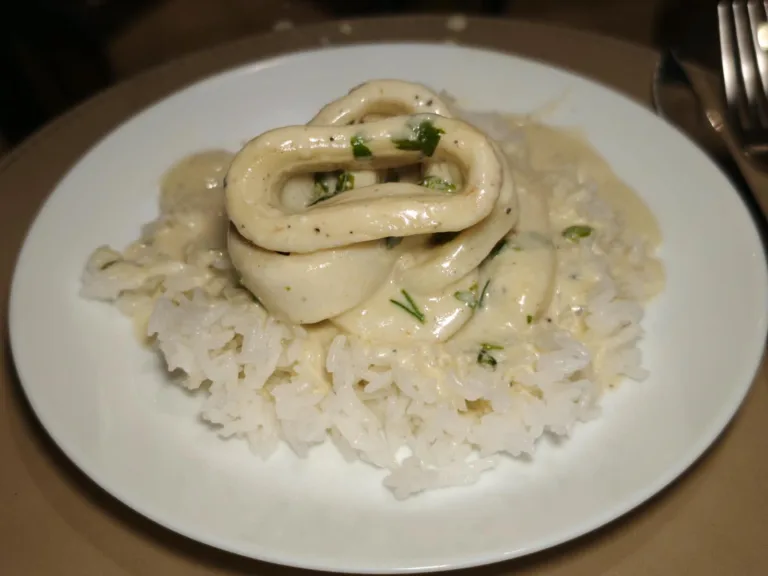 Inele de Calamari cu Sos Gorgonzola