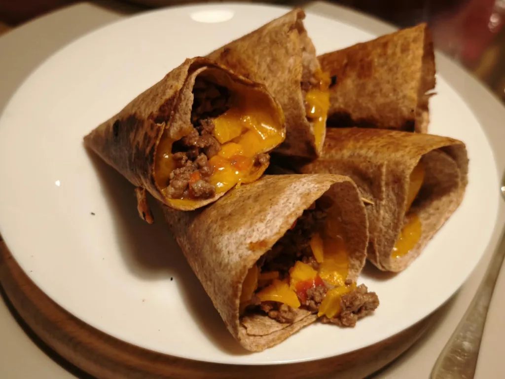 Cornete de vita cu cheddar